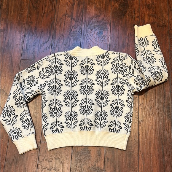 &Merci Vintage Floral Cream Sweater small NWT - Picture 4 of 5